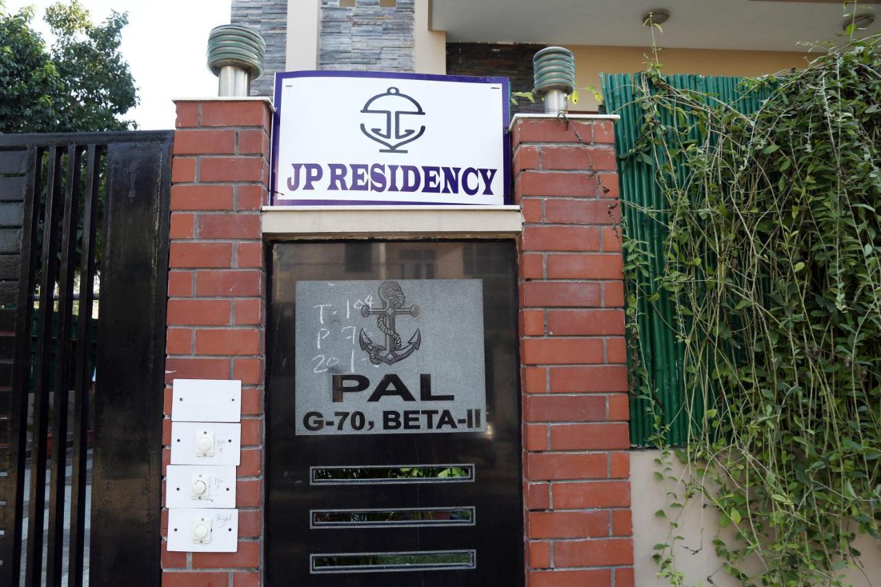 J P Residency Hotel Greater Noida Esterno foto
